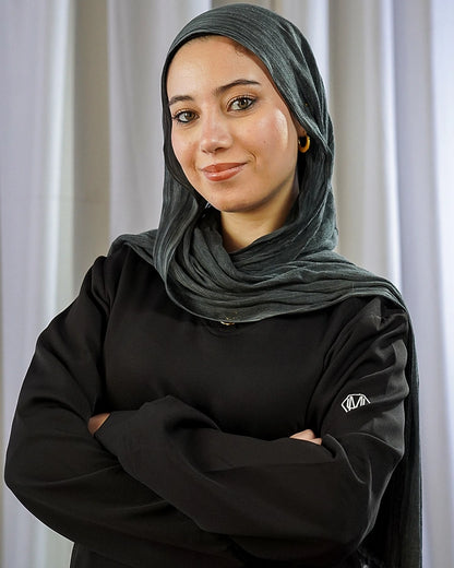 Black Modest V-Cut